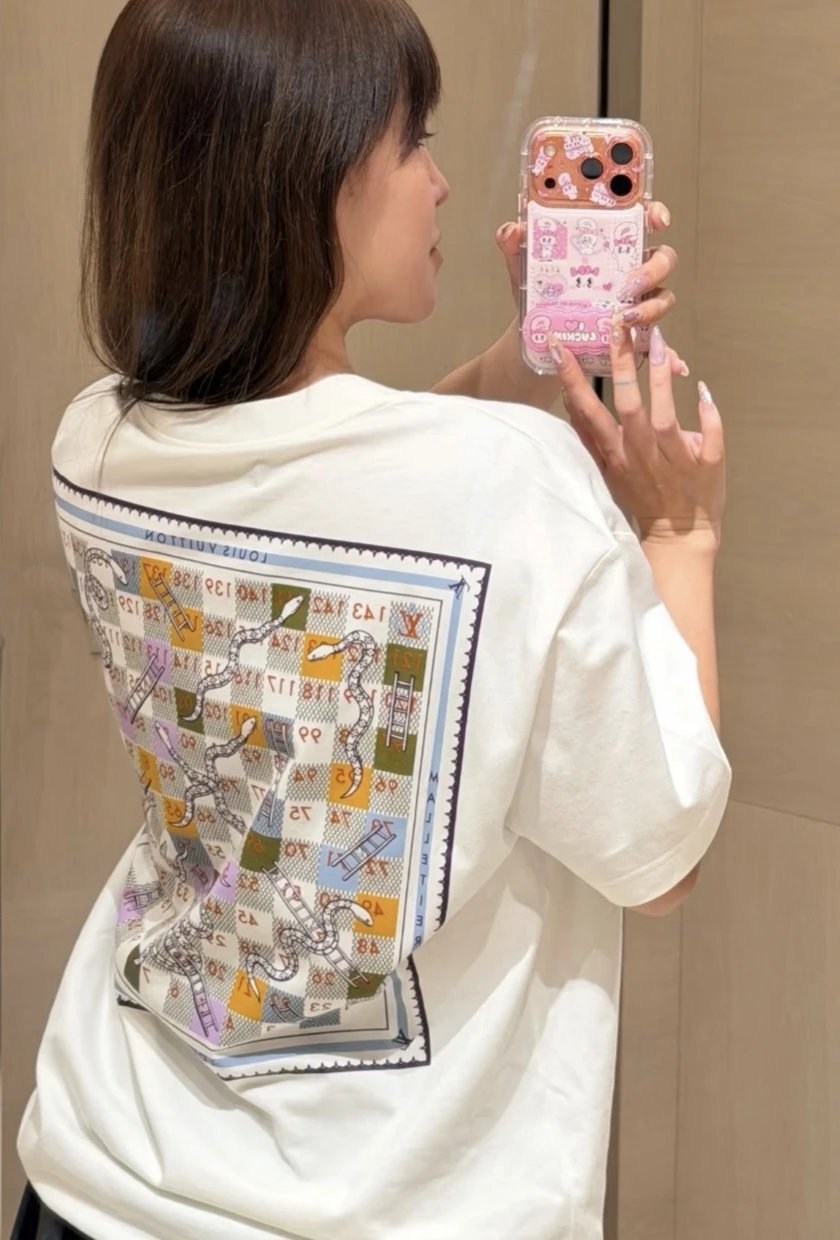 RD-C173 · Snakes and Ladders Checkerboard T-Shirt showcase view 16