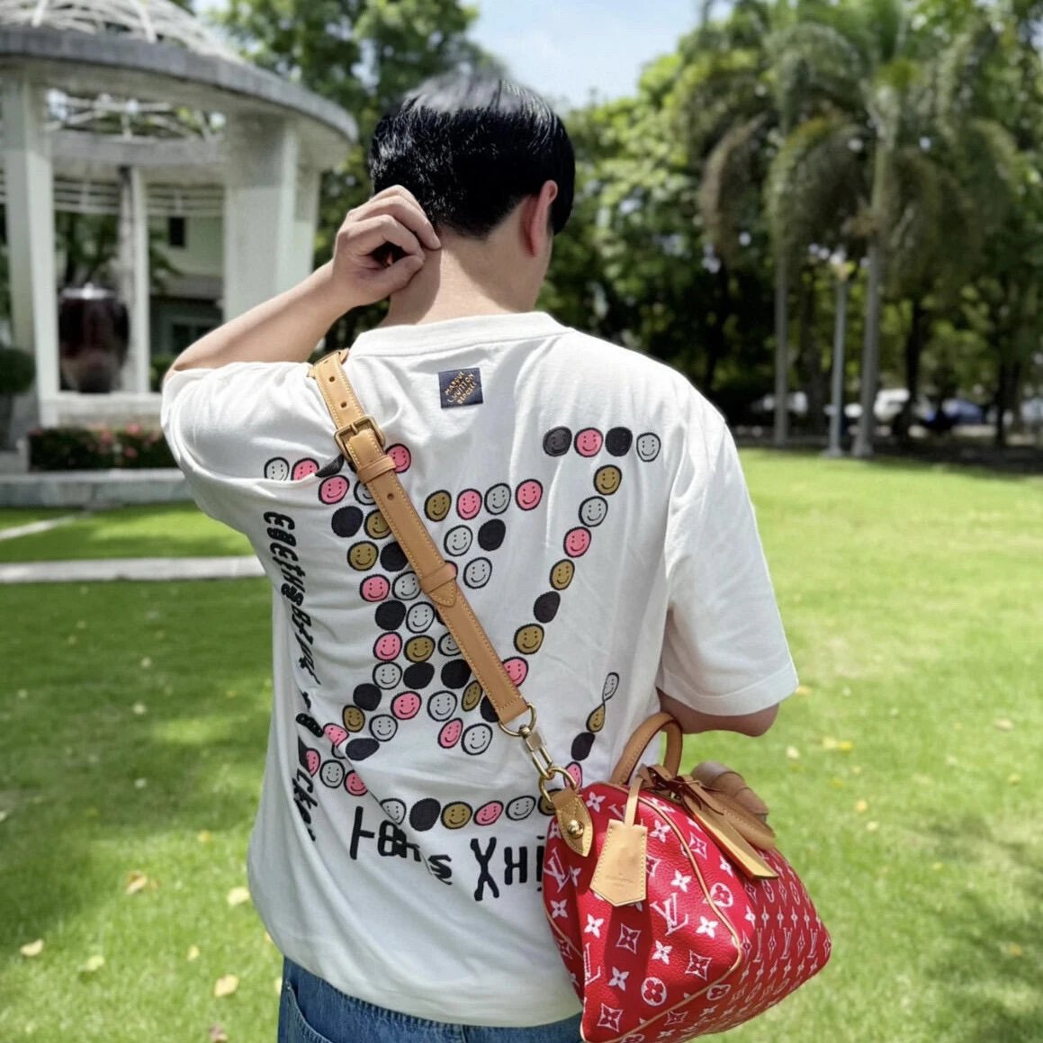 RD-C174 · Logo-Print Crew-Neck T-Shirt – White showcase view 1