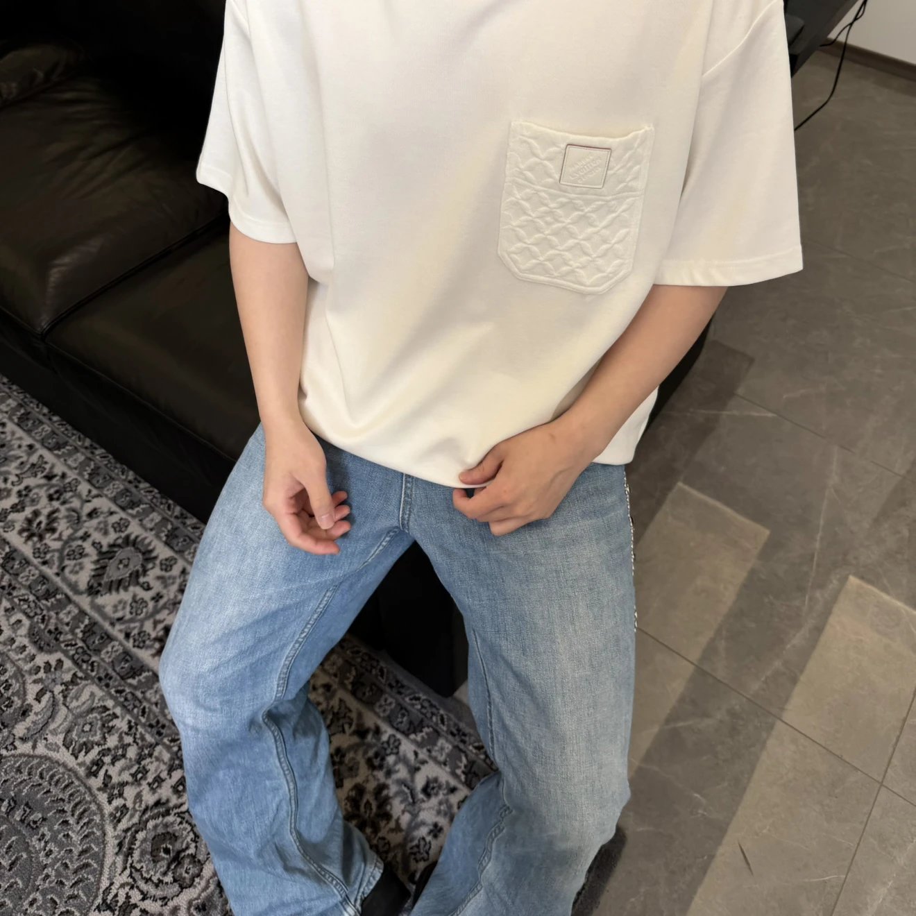 RD-C177 · Pineapple-Jacquard Pocket T-Shirt showcase view 2