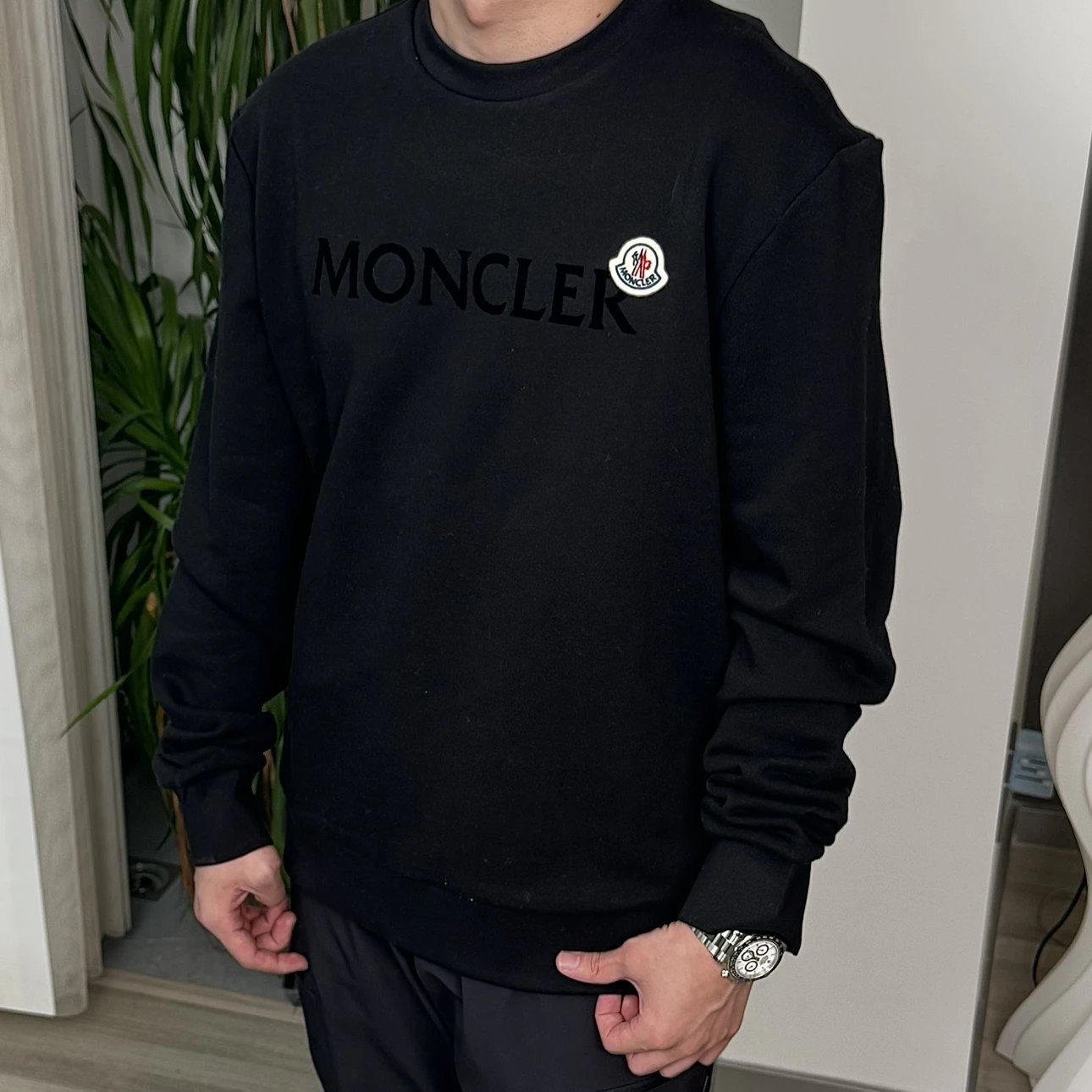 RD-C270 · Logo Crewneck Sweatshirt showcase view 2