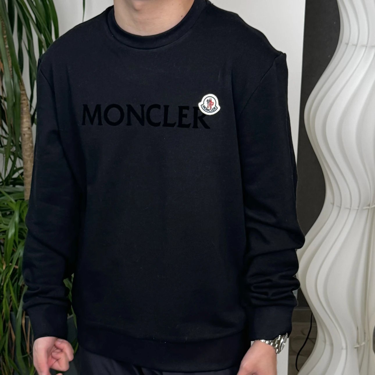 RD-C270 · Logo Crewneck Sweatshirt showcase view 3