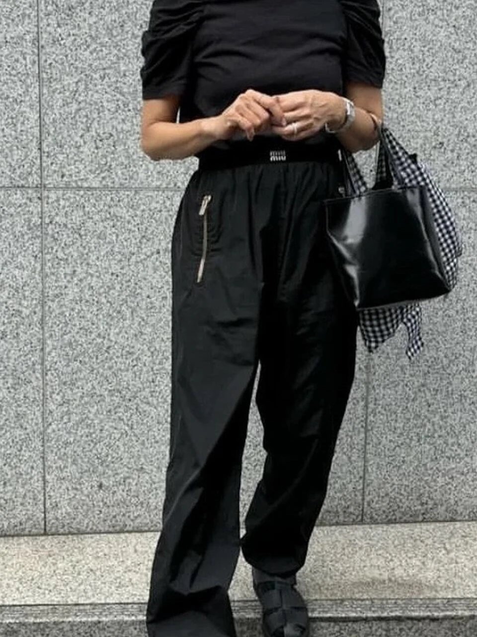 RD-C420 · Nylon Zip-Pocket Track Pants showcase view 4