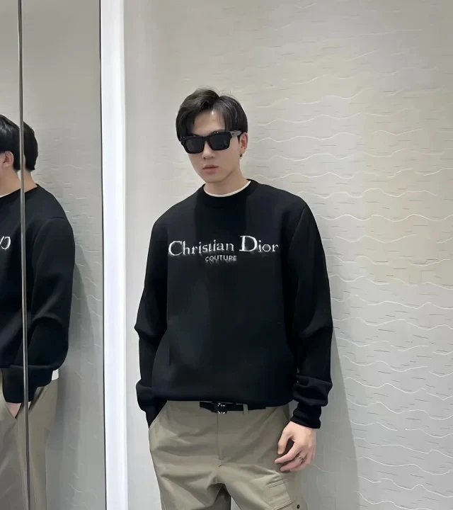 RD-C374 · Black Letter-Jacquard Crewneck Sweater showcase view 9