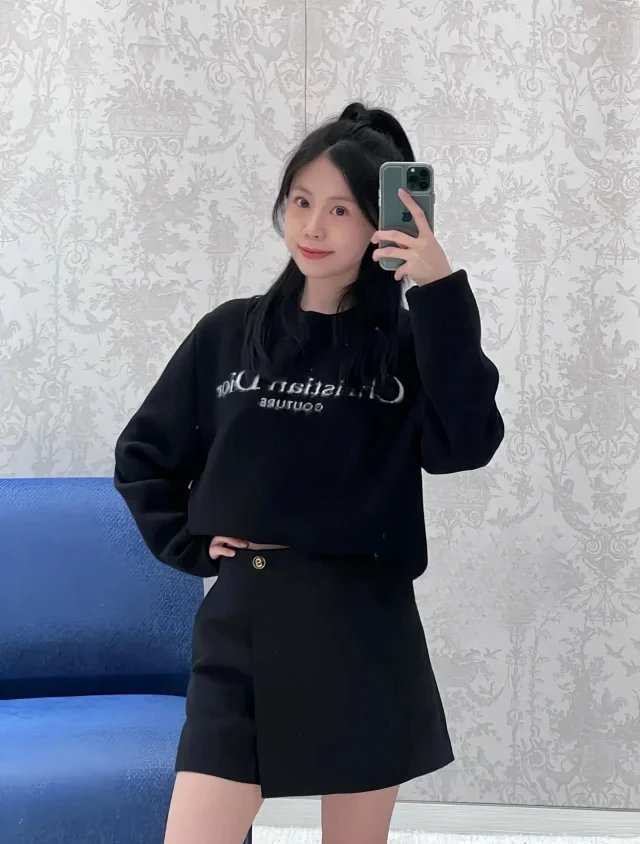 RD-C374 · Black Letter-Jacquard Crewneck Sweater showcase view 10