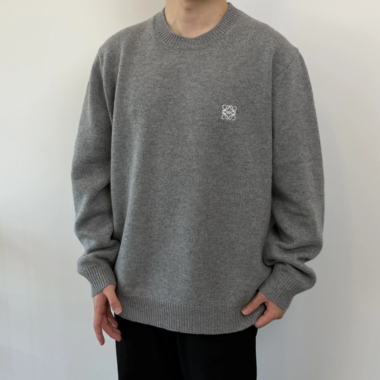 RD-C375 · Small-Emblem Merino Wool Crewneck Sweater showcase view 3