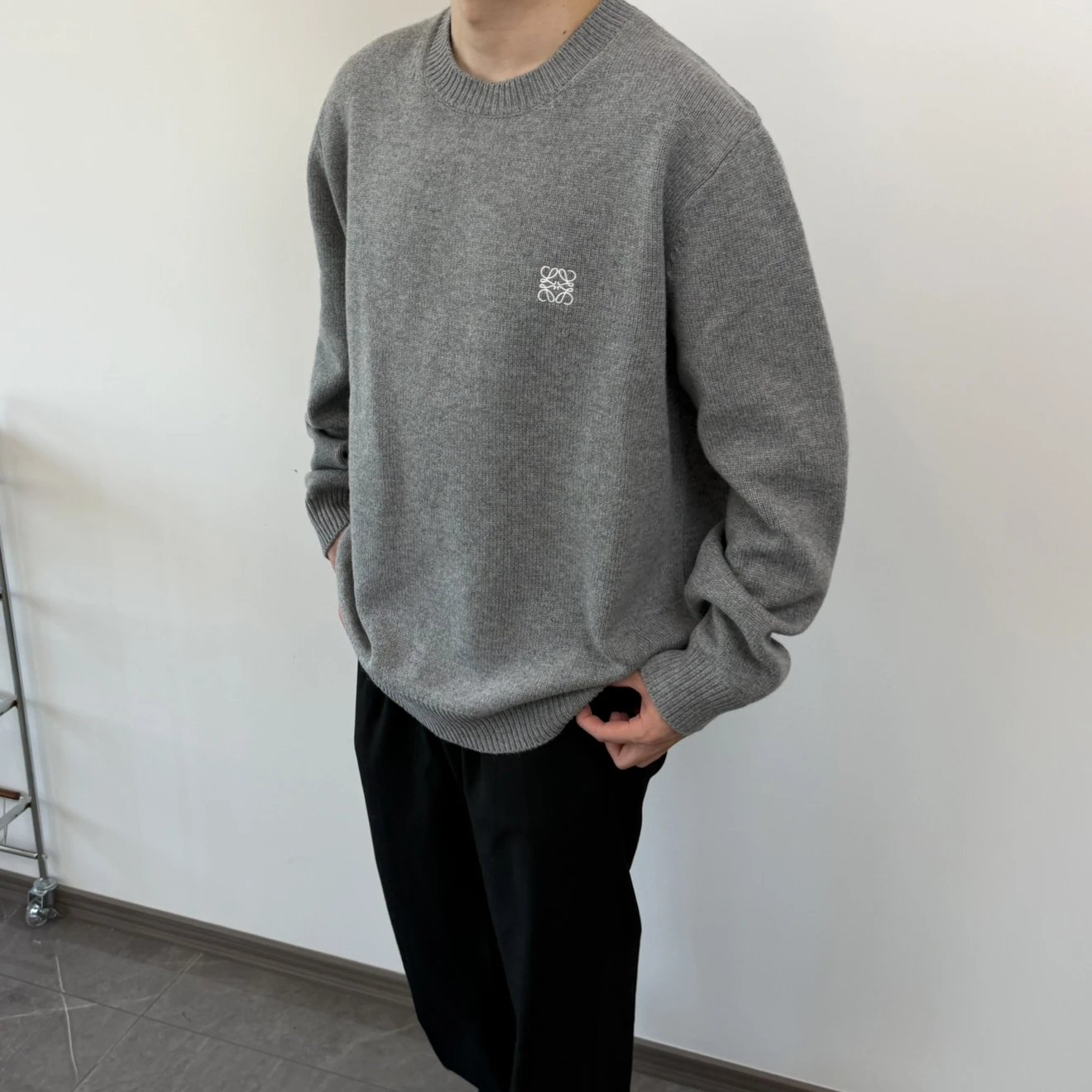 RD-C375 · Small-Emblem Merino Wool Crewneck Sweater showcase view 9