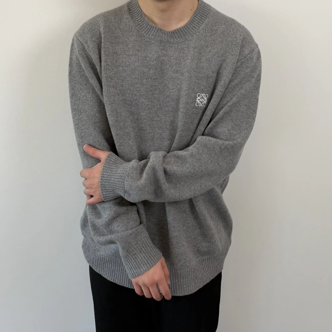 RD-C375 · Small-Emblem Merino Wool Crewneck Sweater showcase view 11