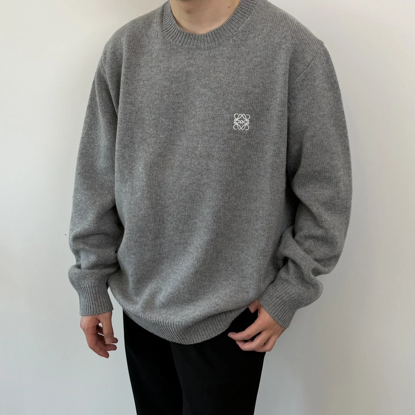 RD-C375 · Small-Emblem Merino Wool Crewneck Sweater showcase view 14