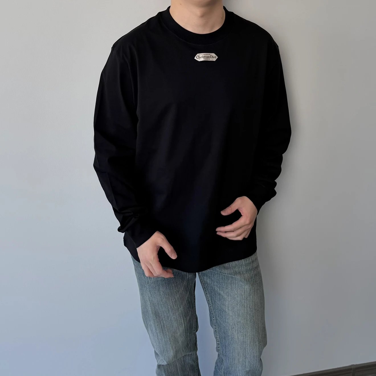 RD-C401 · Cotton Logo Long-Sleeve T-Shirt showcase view 3