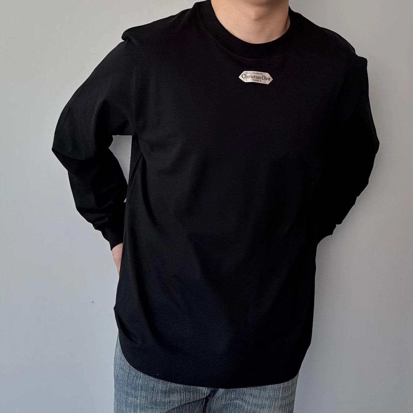 RD-C401 · Cotton Logo Long-Sleeve T-Shirt showcase view 4