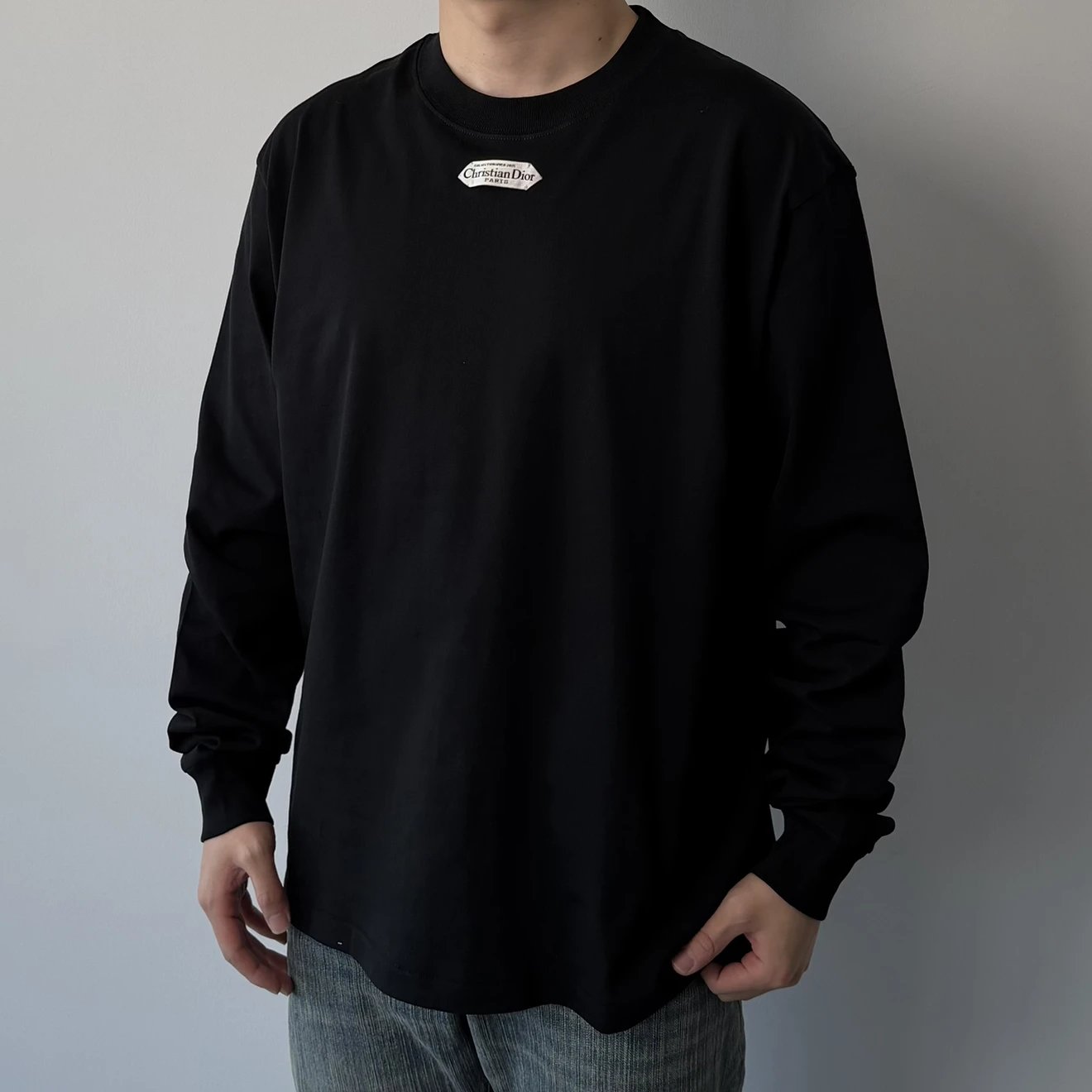 RD-C401 · Cotton Logo Long-Sleeve T-Shirt showcase view 7