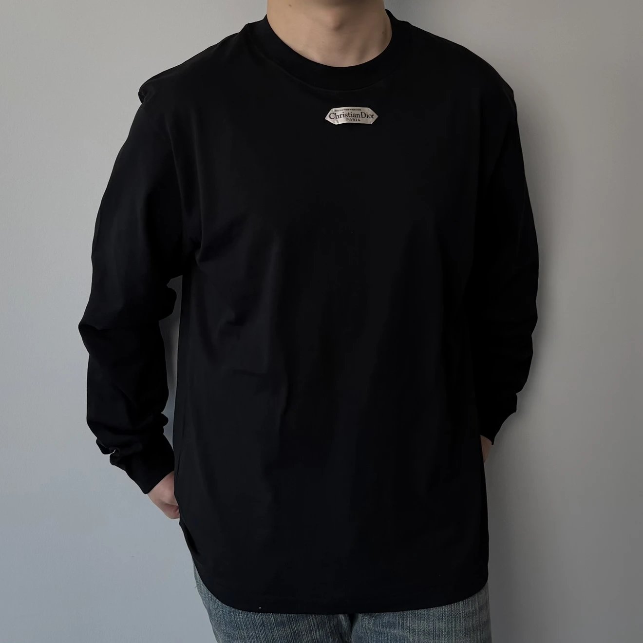 RD-C401 · Cotton Logo Long-Sleeve T-Shirt showcase view 8