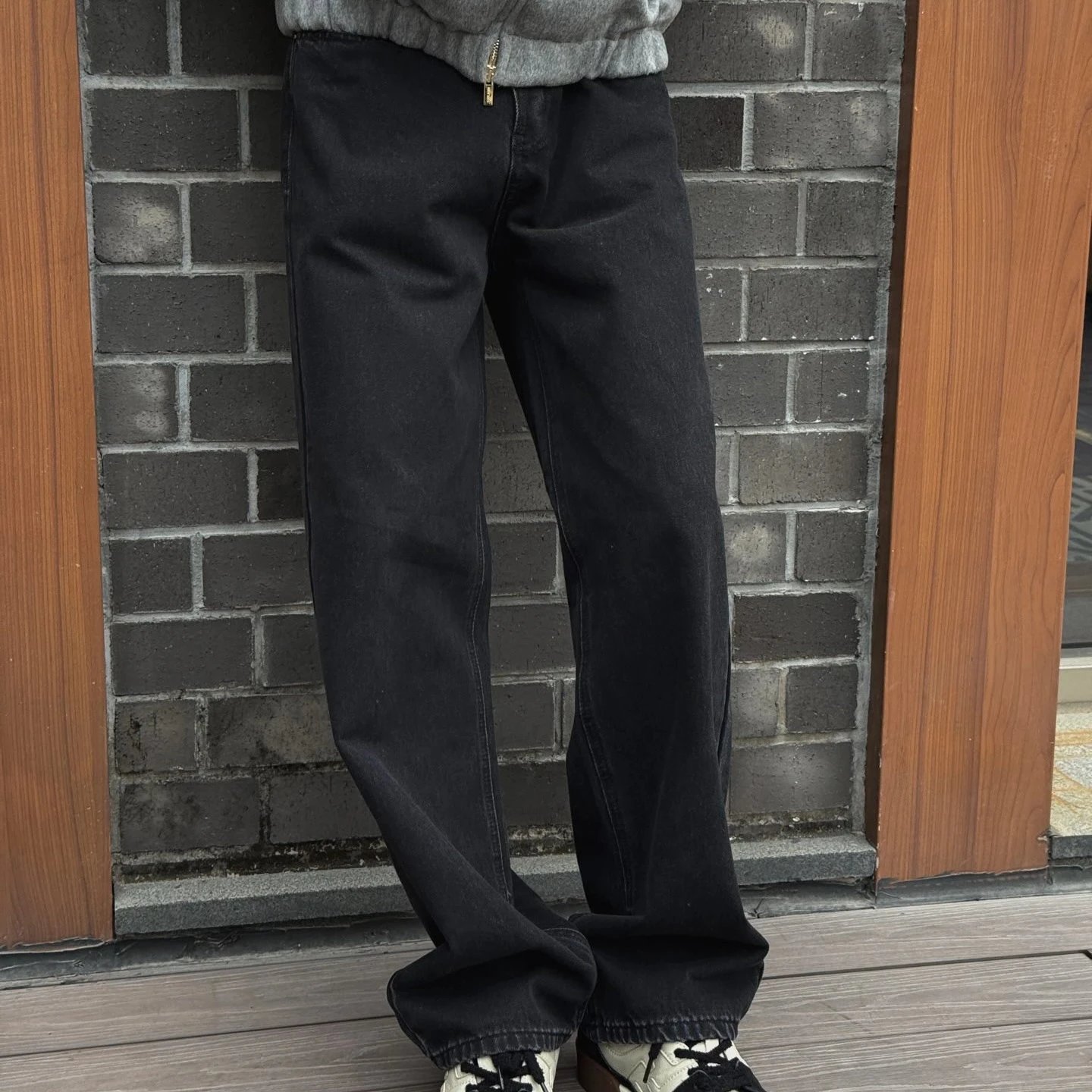 RD-C421 · Patch-Letter Jeans showcase view 3