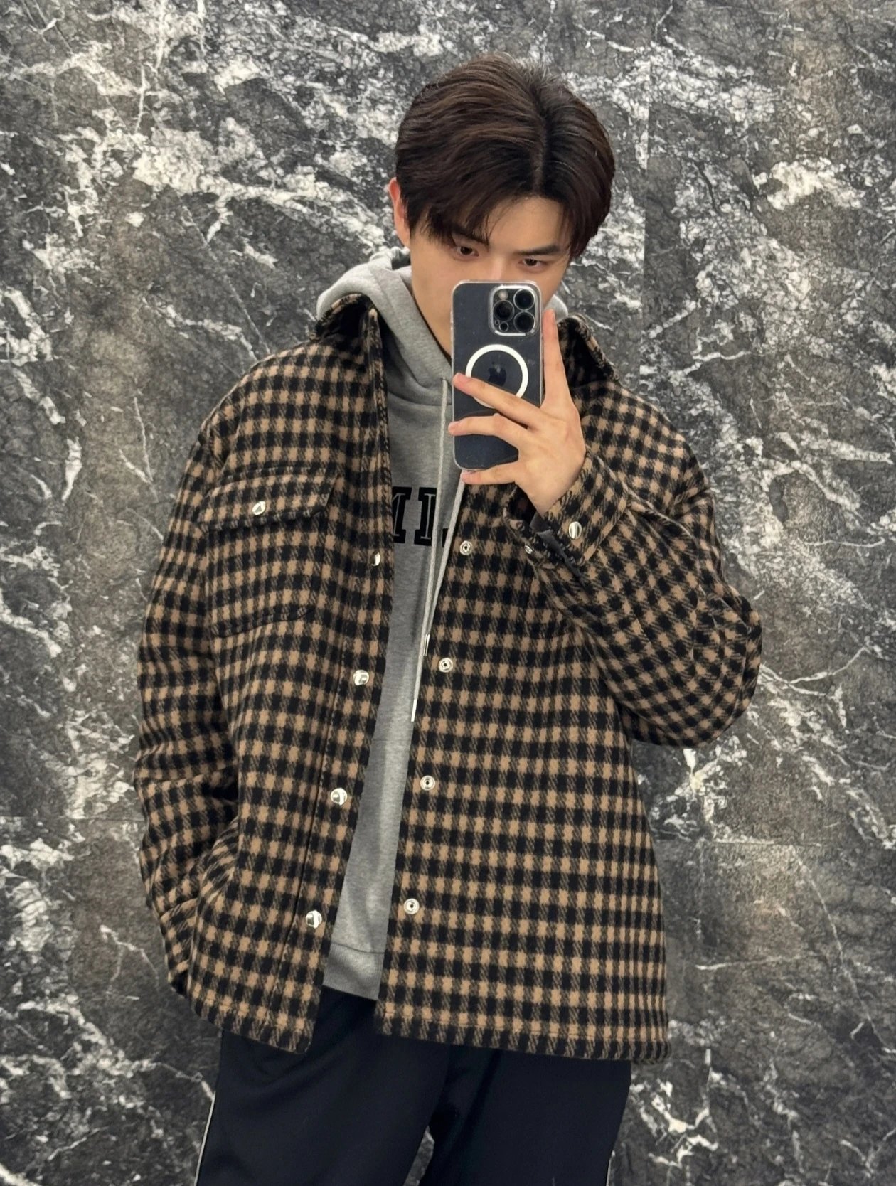 RD-C344 · Brown Checked Wool-Look Overshirt showcase view 27