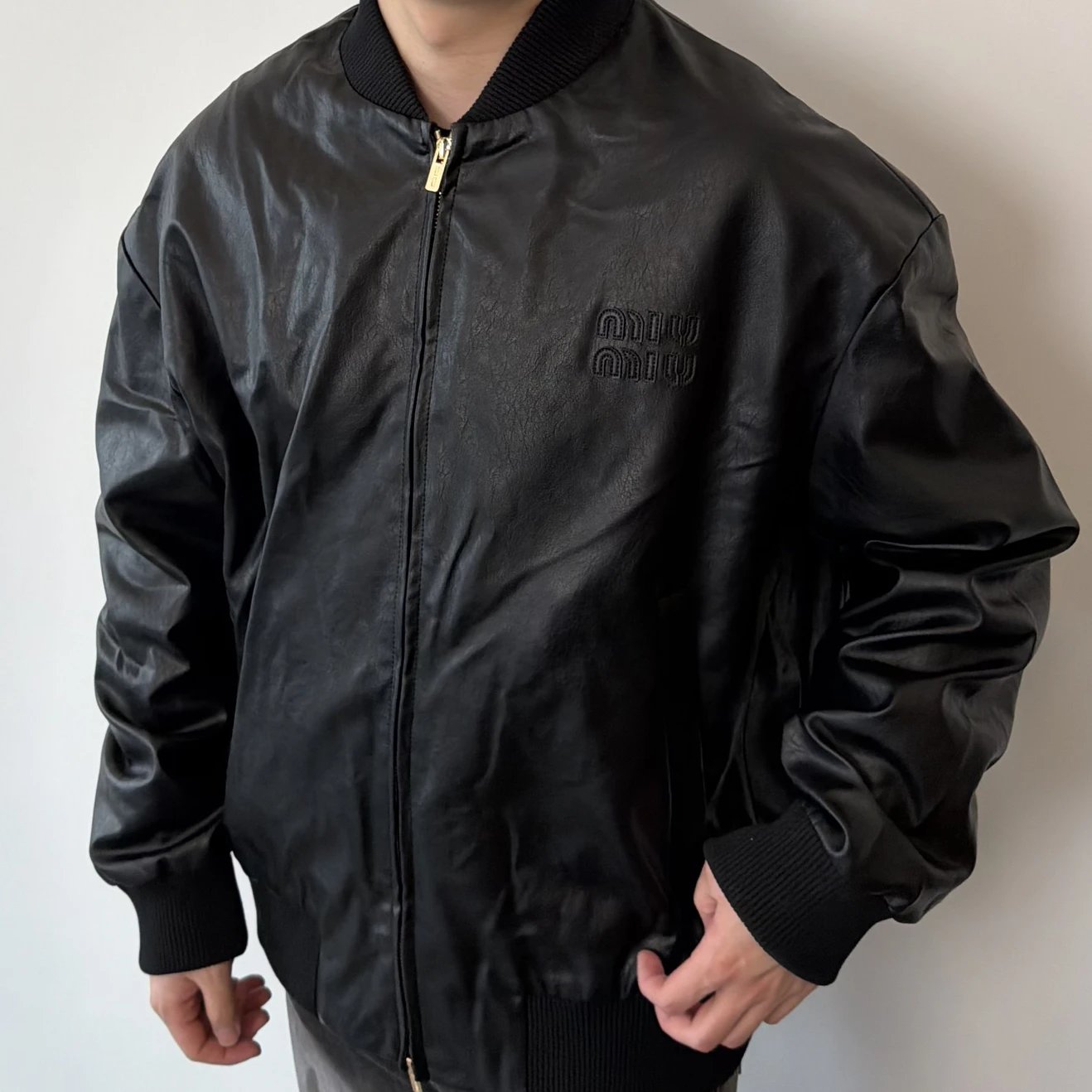 RD-C237 · Waxed Sheepskin Bomber Jacket showcase view 3
