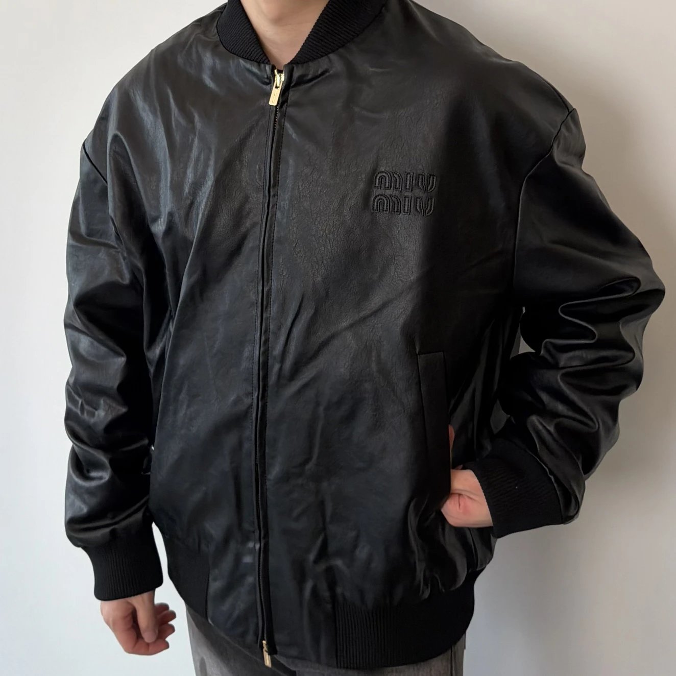 RD-C237 · Waxed Sheepskin Bomber Jacket showcase view 10