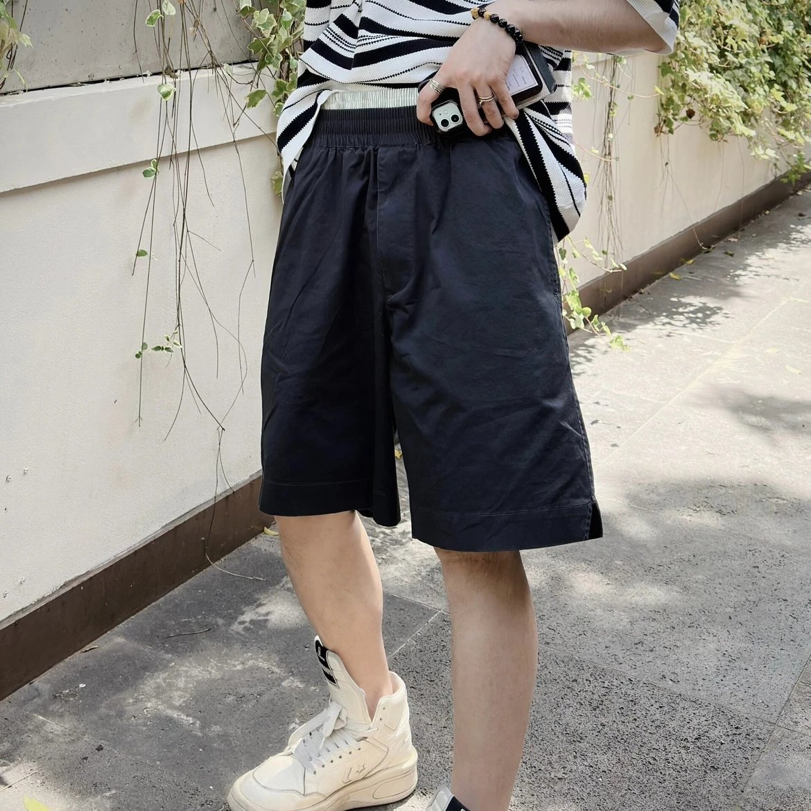 RD-C294 · Double-Waist Straight Casual Shorts showcase view 2