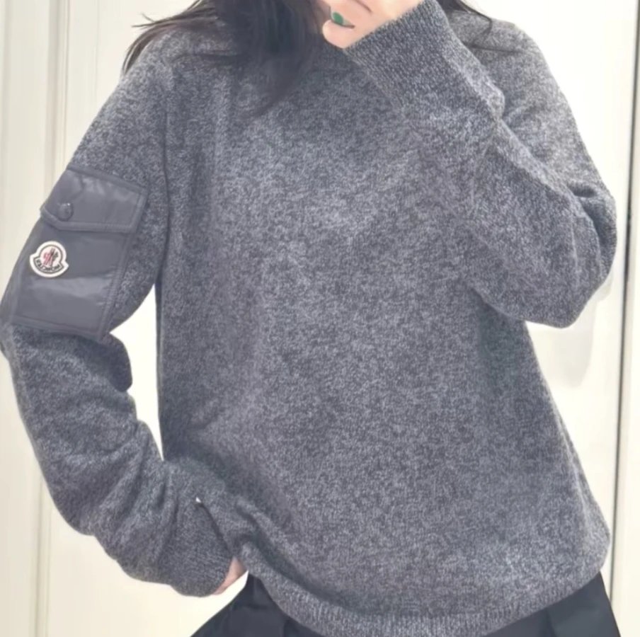 RD-C376 · Mouliné Patchwork Crewneck Sweater showcase view 23