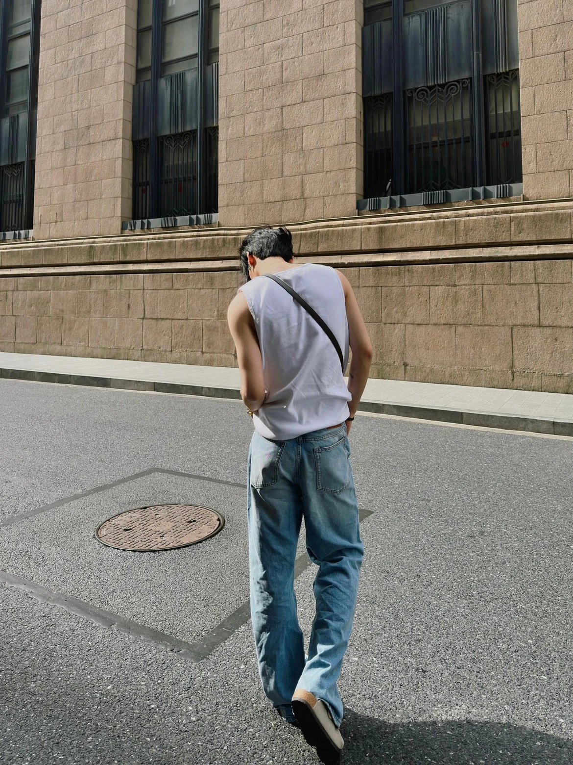 RD-C422 · 1981M Light Blue Low-Rise Loose Jeans showcase view 4