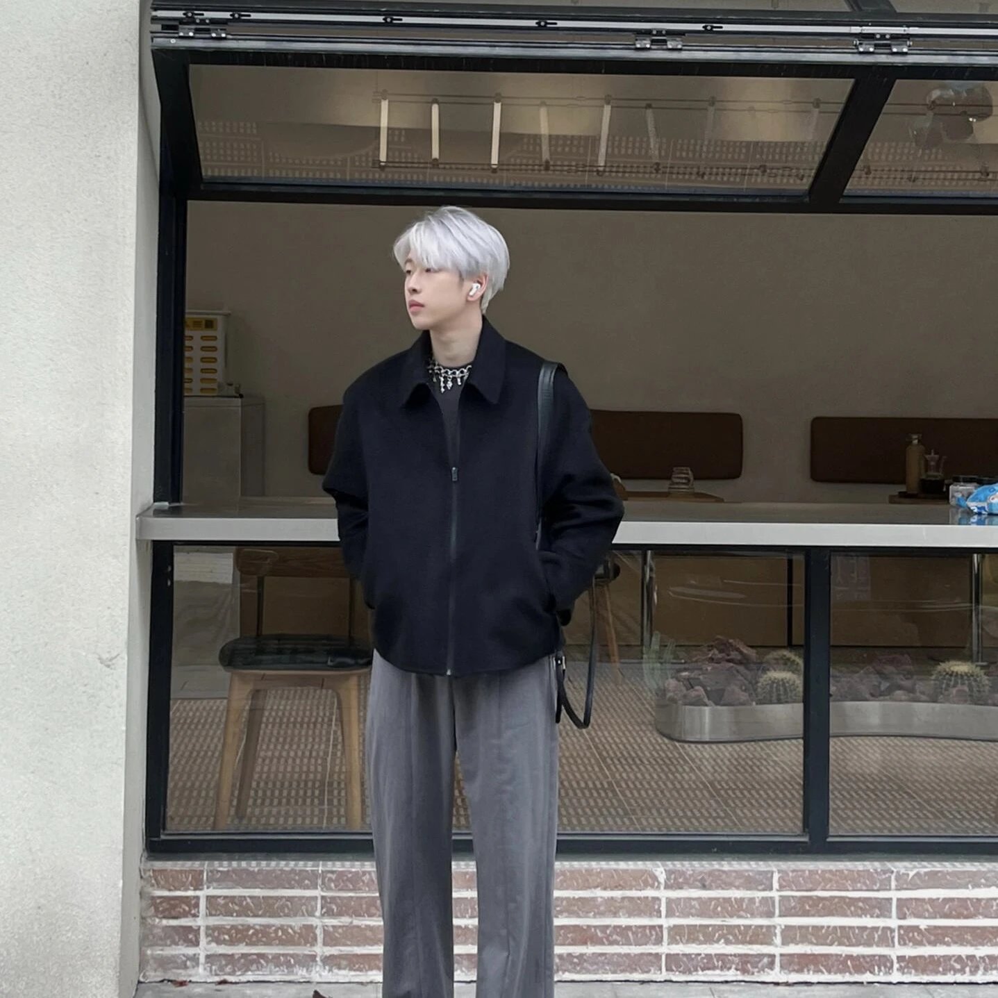 RD-C239 · Black Wool-Cashmere Zip Jacket showcase view 7