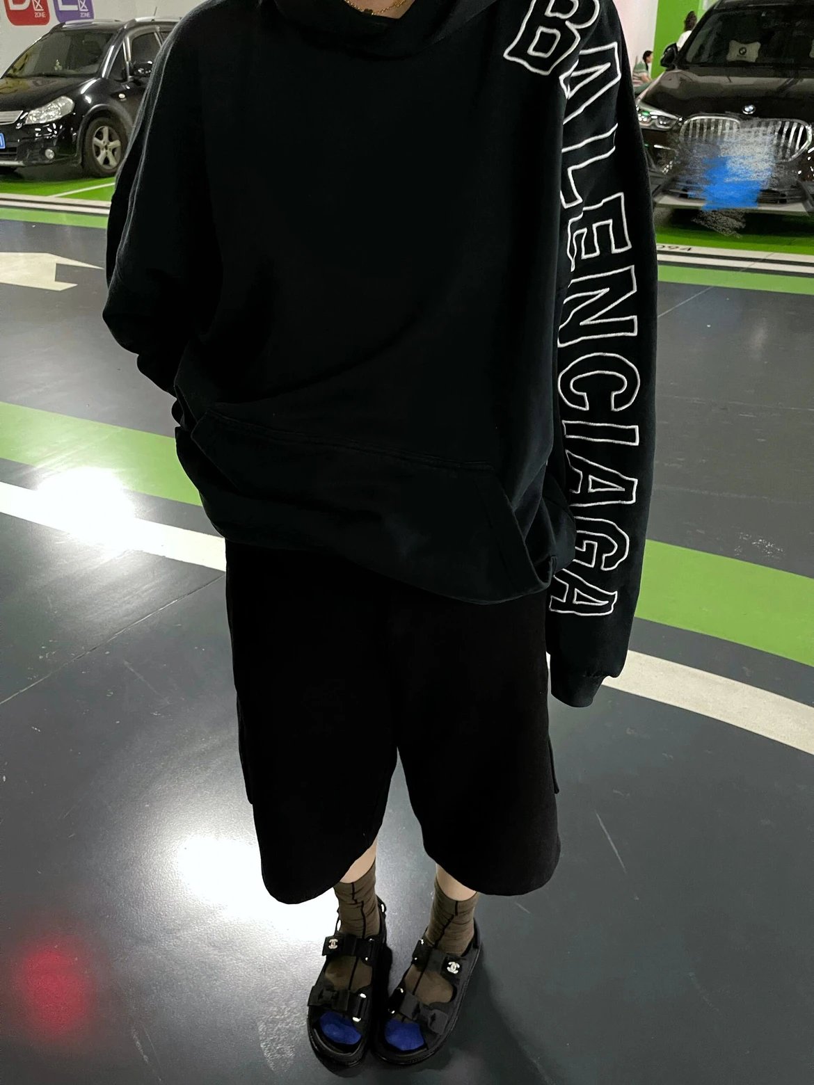RD-C272 · Logo Embroidered Hoodie showcase view 3