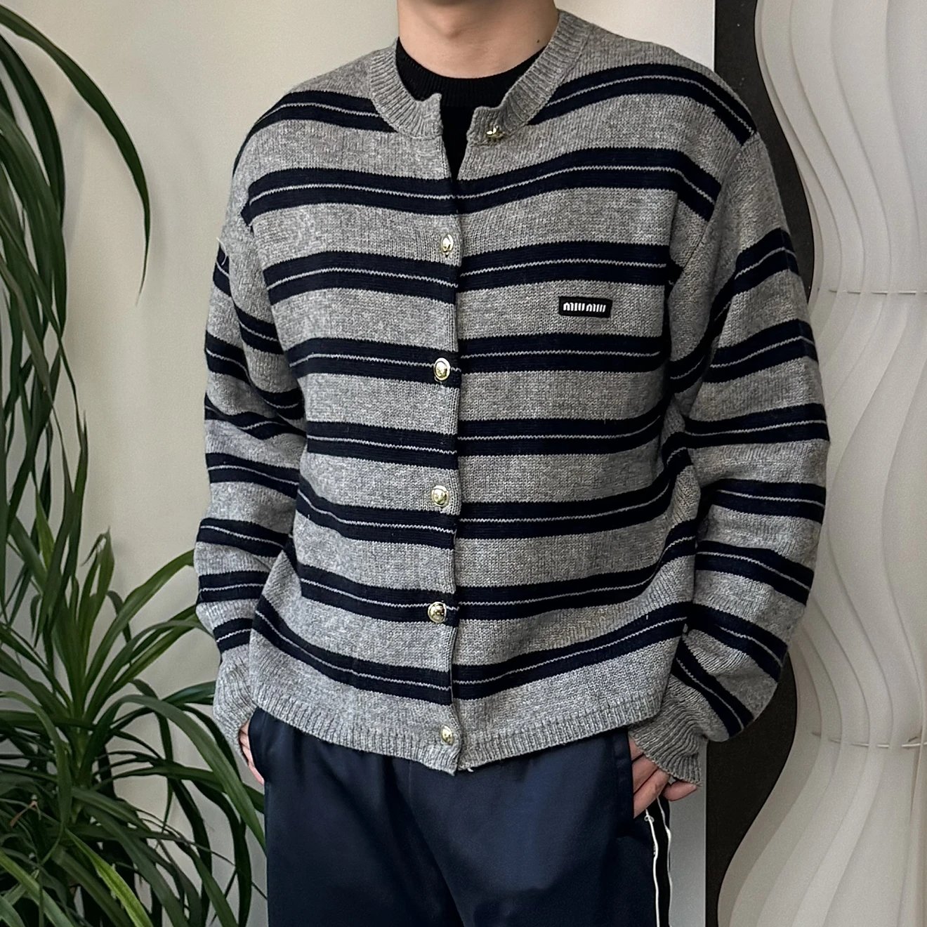 RD-C378 · Striped Cashmere-Wool Cardigan showcase view 4