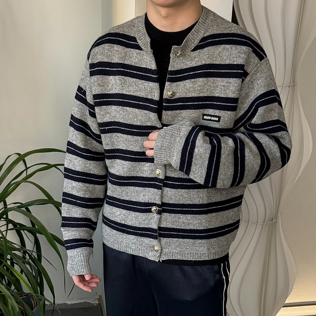 RD-C378 · Striped Cashmere-Wool Cardigan showcase view 8