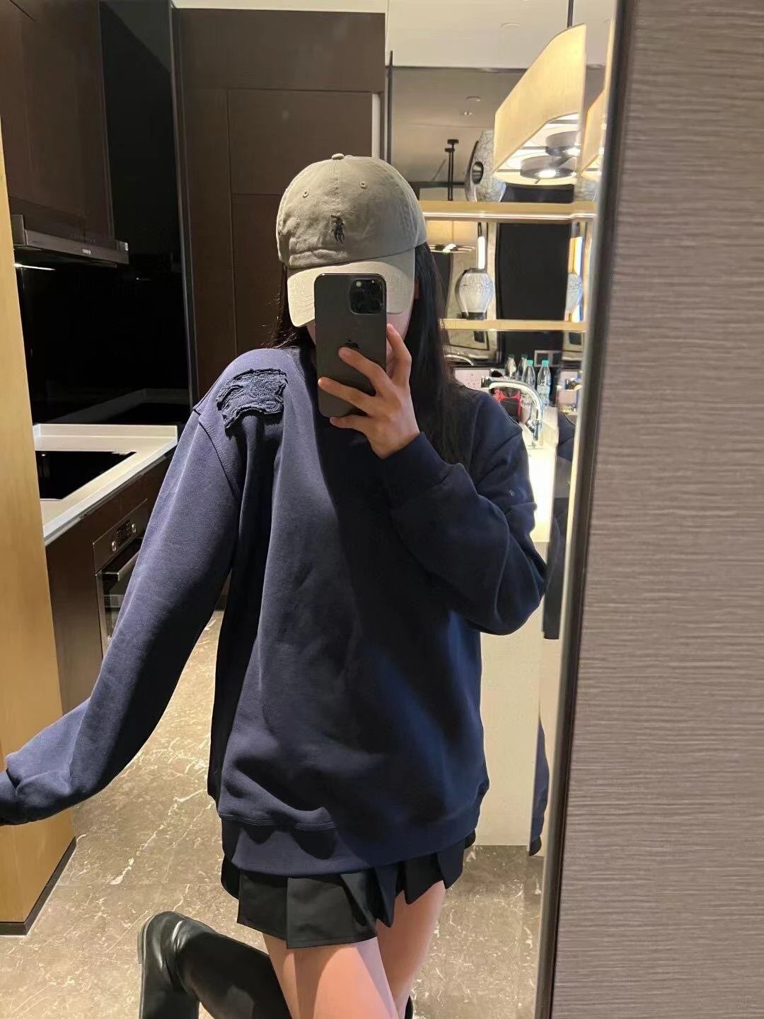 RD-C273 · Navy Appliqué Fleece Crewneck Sweatshirt showcase view 5