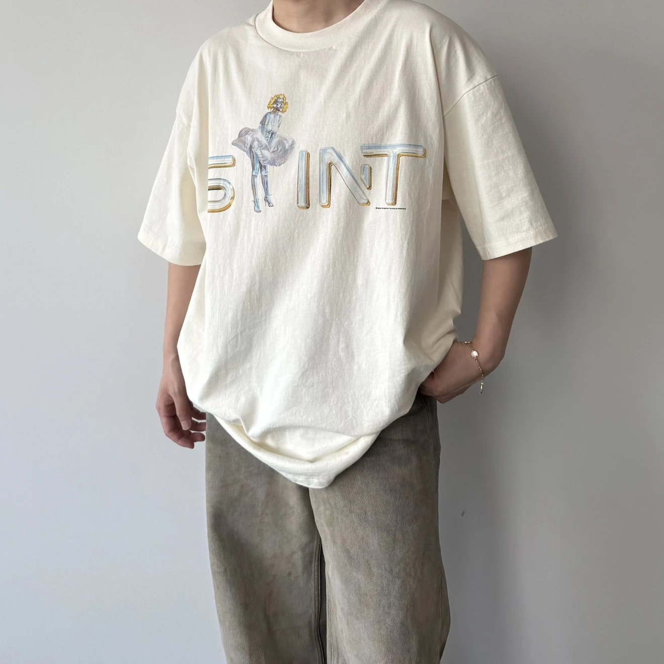 RD-C186 · Mechanical Marilyn Monroe Graphic T-Shirt showcase view 6