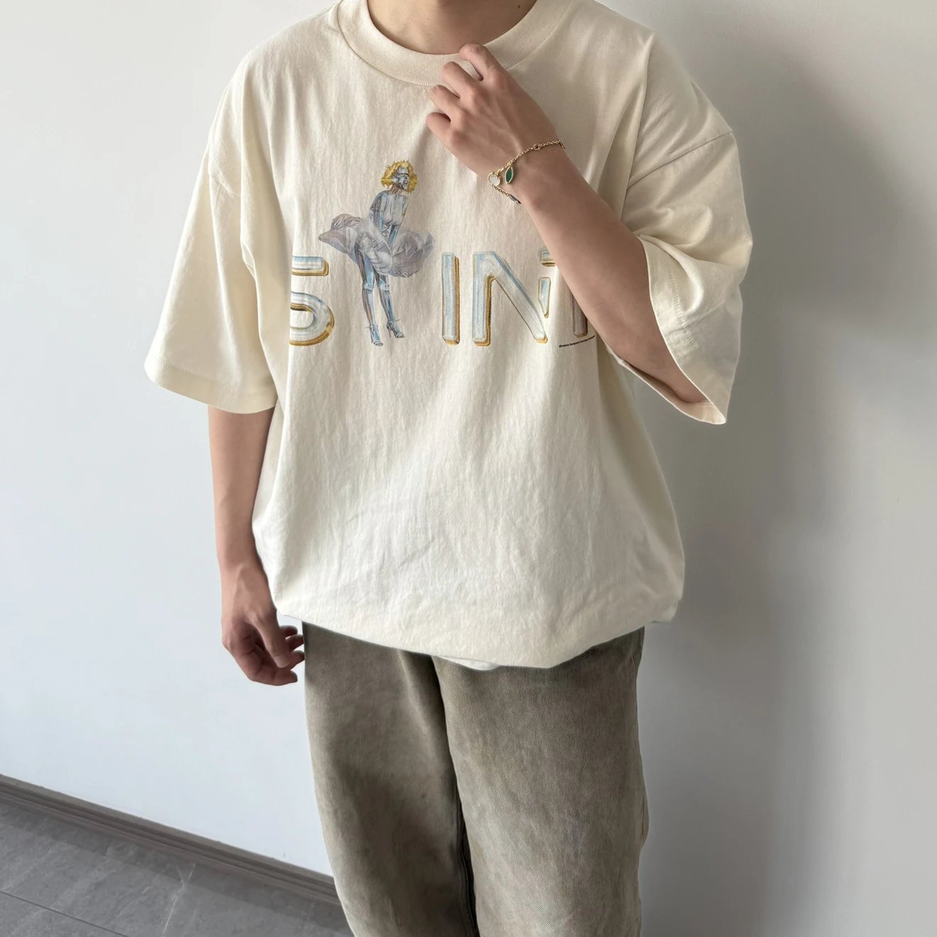 RD-C186 · Mechanical Marilyn Monroe Graphic T-Shirt showcase view 7