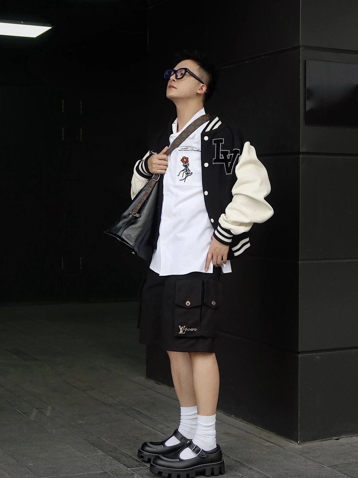 RD-C296 · Metal-Logo Multi-Pocket Cargo Shorts showcase view 9