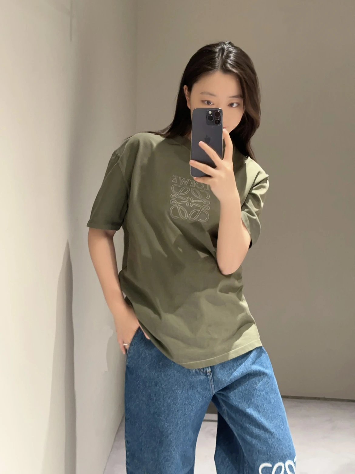 RD-C187 · Embroidered Crewneck T-Shirt — Grey / Green showcase view 8
