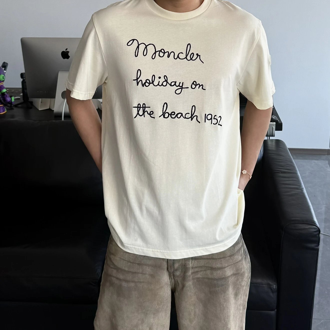 RD-C189 · Embroidered Logo T-Shirt showcase view 3