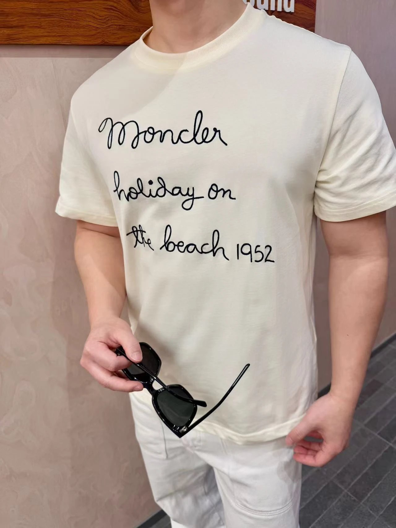 RD-C189 · Embroidered Logo T-Shirt showcase view 10