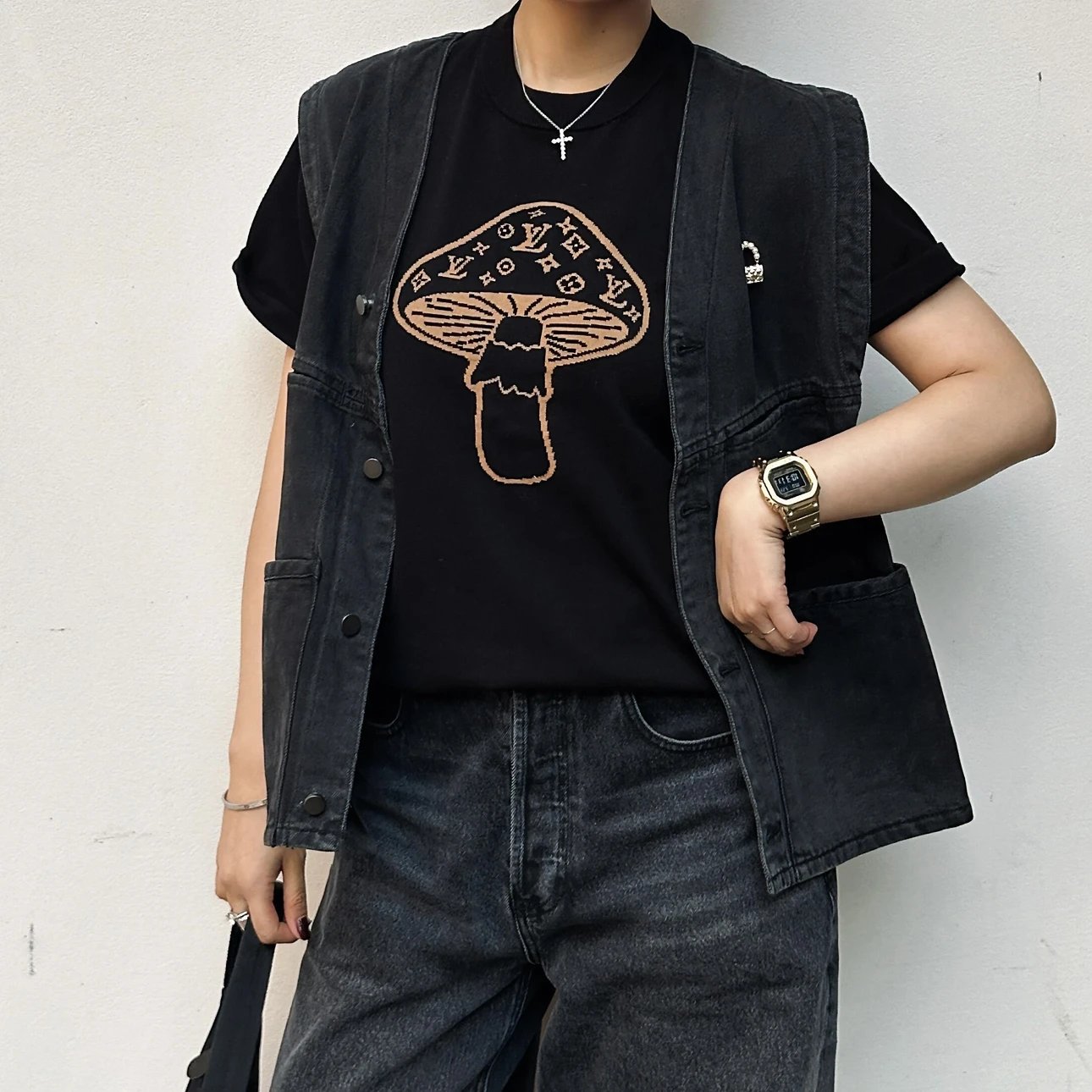 RD-C194 · High-Twist Cotton Mushroom Intarsia T-Shirt showcase view 2