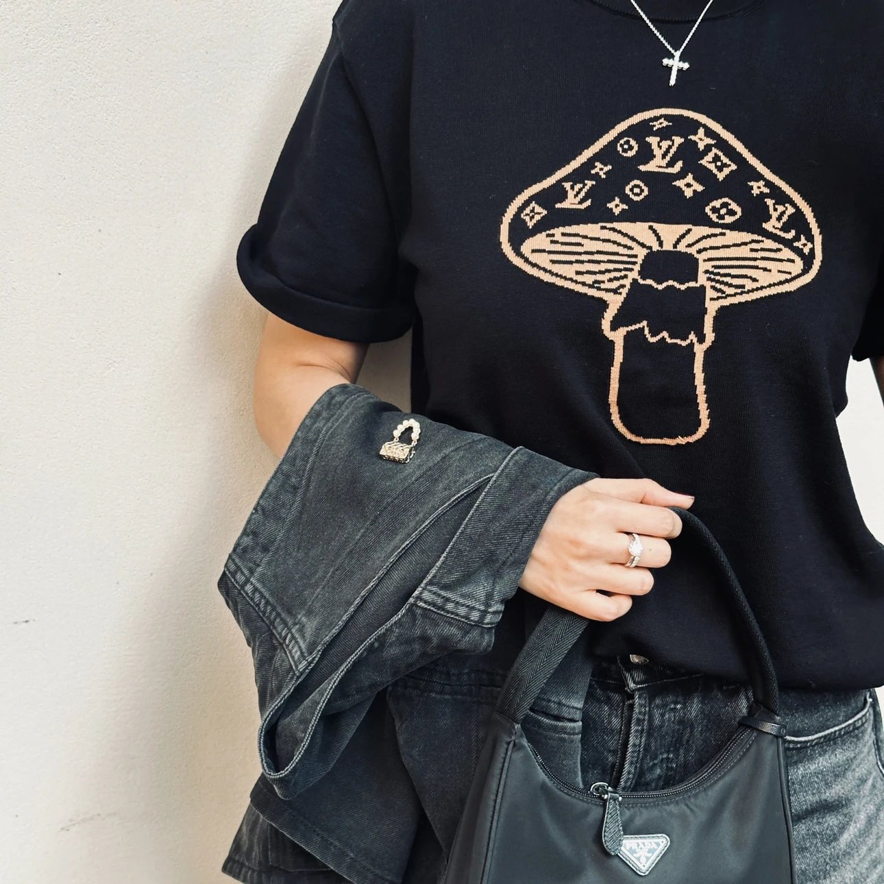 RD-C194 · High-Twist Cotton Mushroom Intarsia T-Shirt showcase view 4