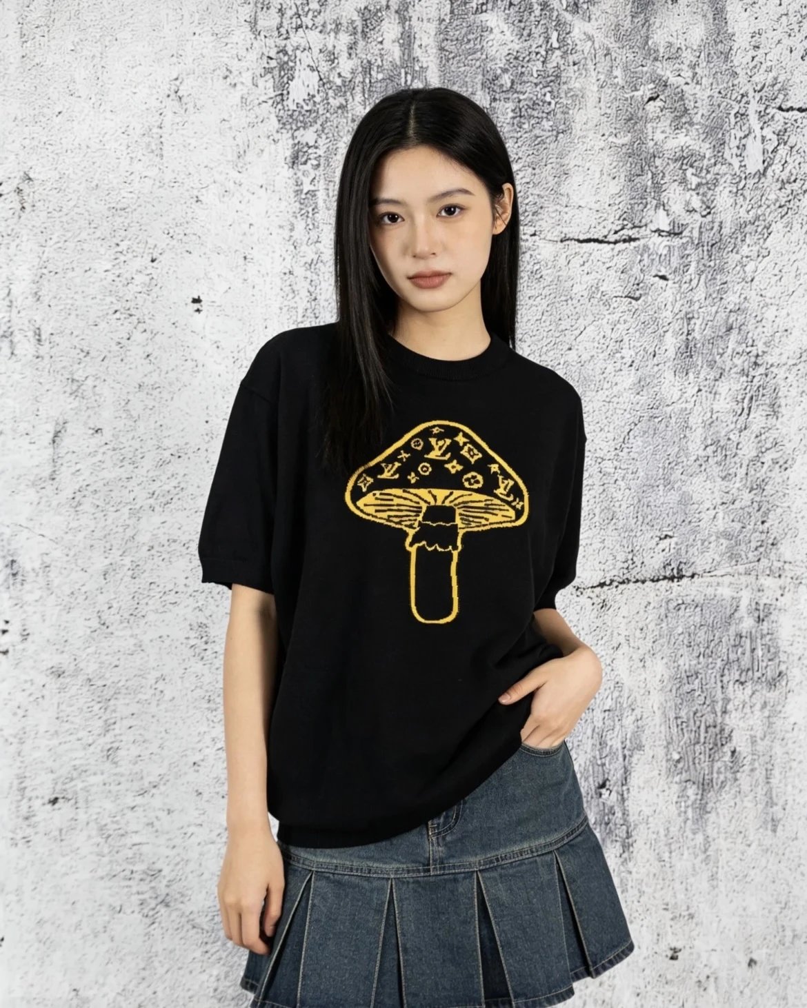 RD-C194 · High-Twist Cotton Mushroom Intarsia T-Shirt showcase view 7