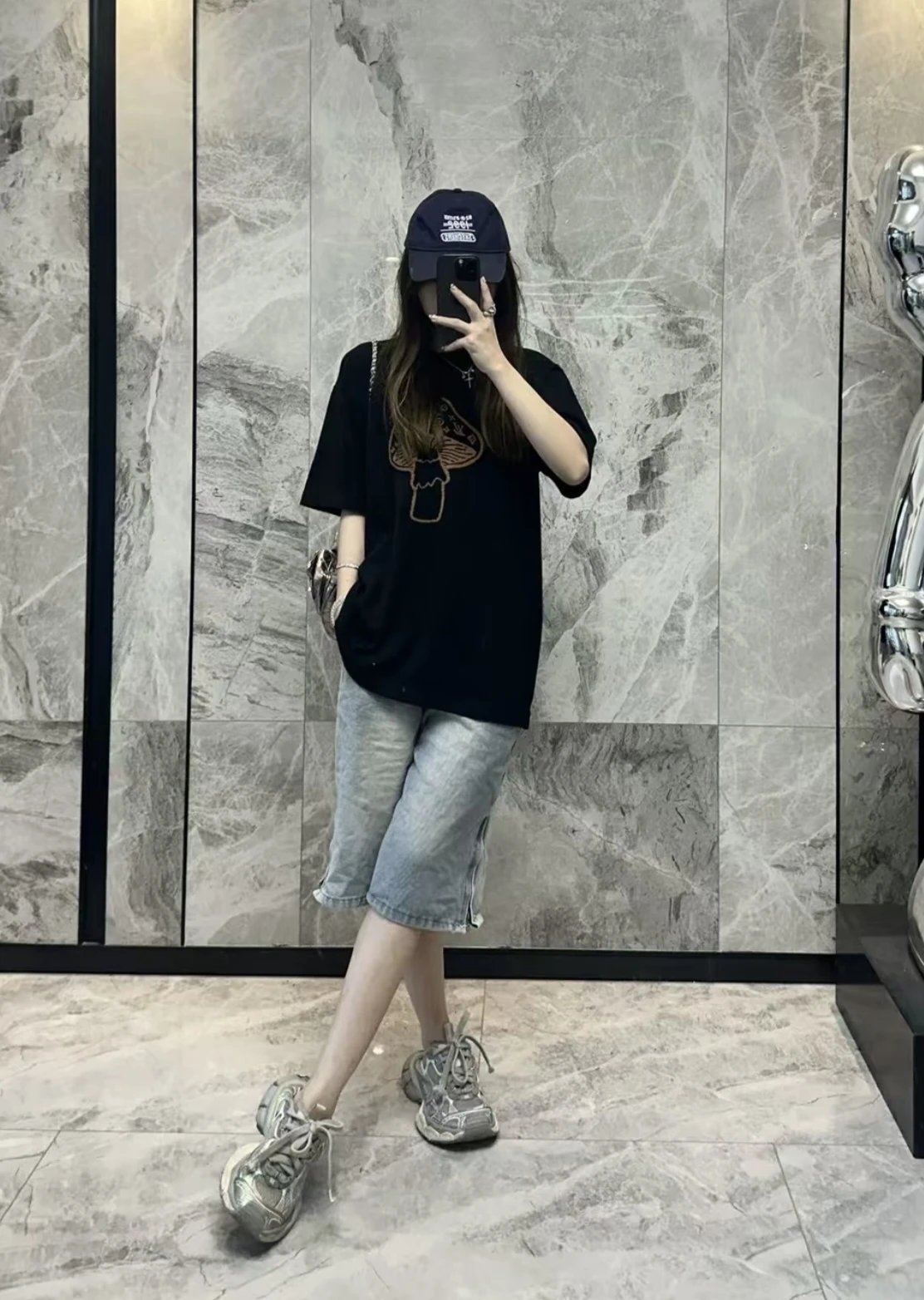 RD-C194 · High-Twist Cotton Mushroom Intarsia T-Shirt showcase view 10