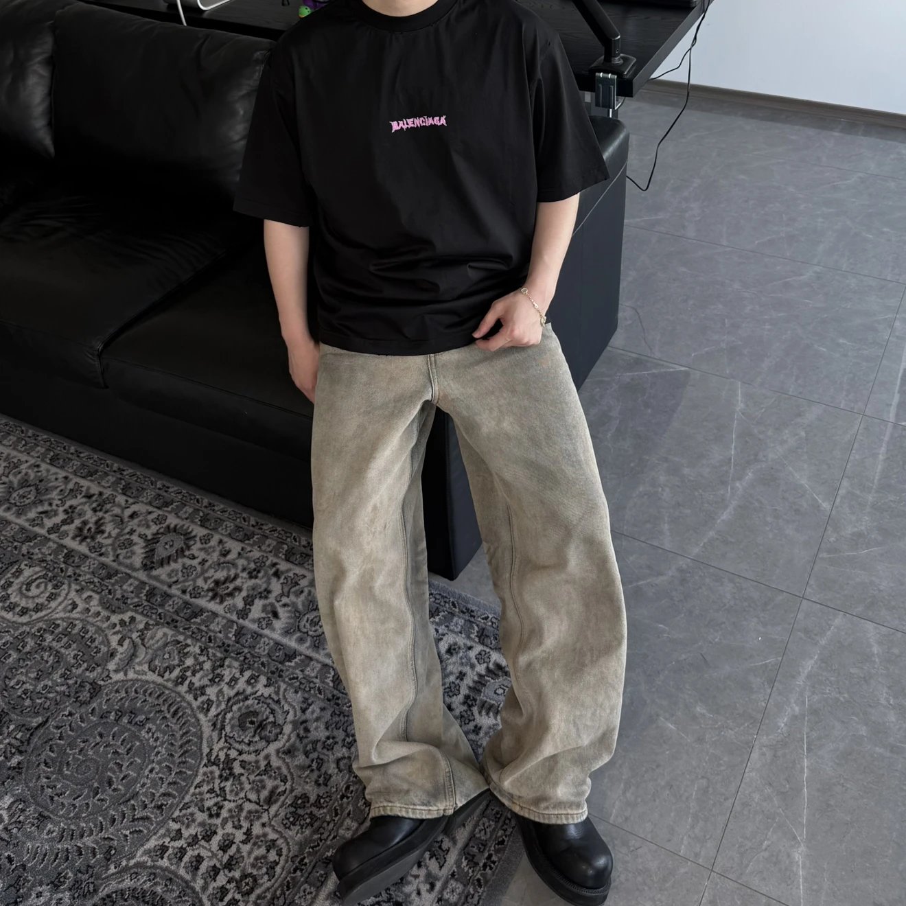 RD-C195 · Pink Letter Embroidery T-Shirt showcase view 3