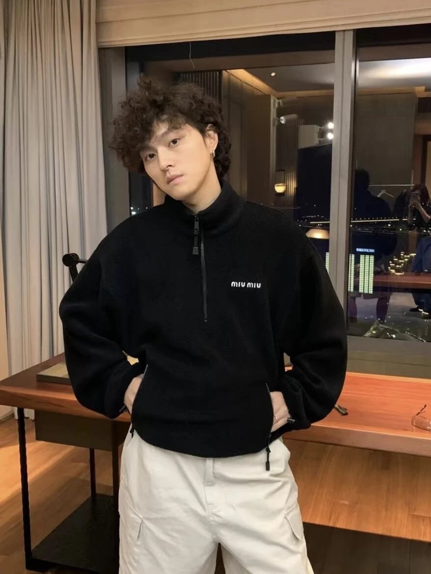 RD-C275 · Half-Zip Fleece Sweatshirt showcase view 4