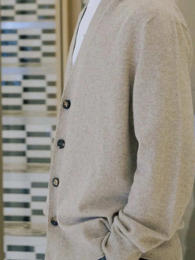 RD-C380 · V-Neck Cashmere-Wool Blend Cardigan showcase view 20