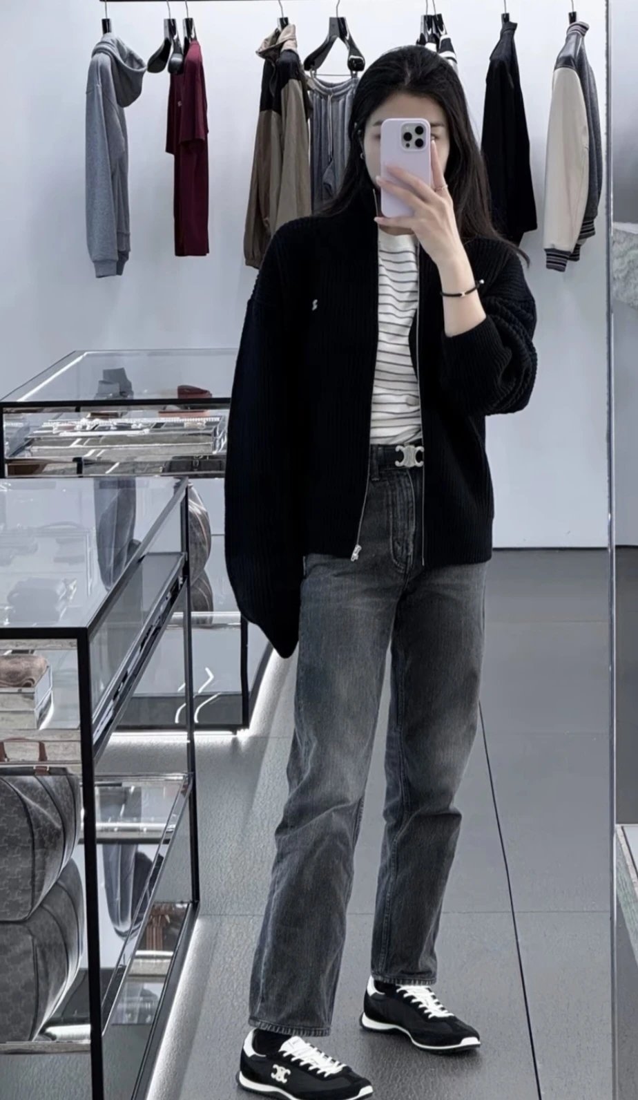 RD-C381 · Men's Logo Zip-Neck Sweater showcase view 5