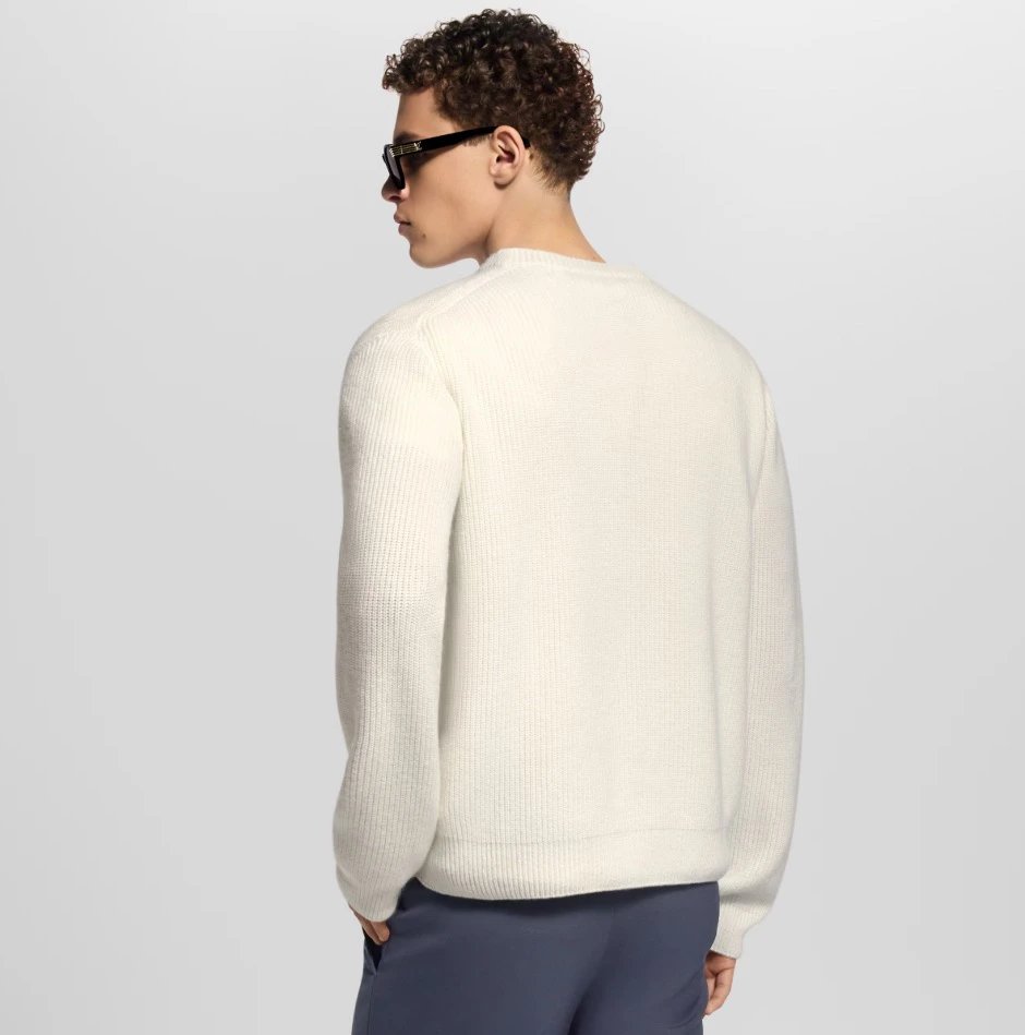 RD-C382 · Ribbed Wool Crewneck Sweater showcase view 2