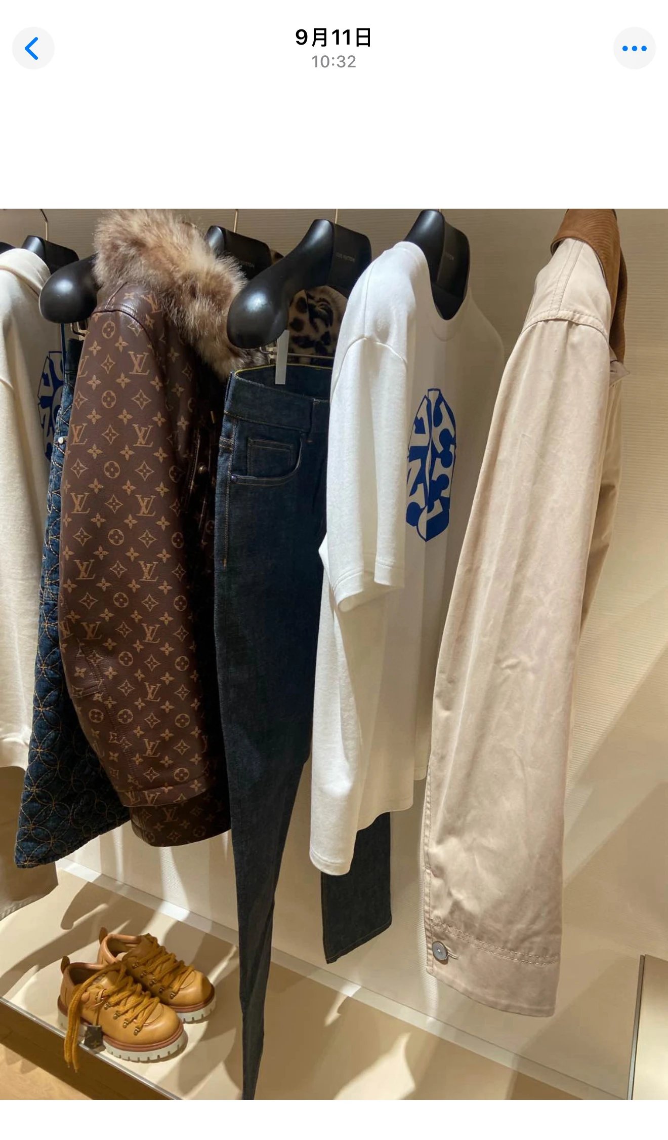 RD-C382 · Ribbed Wool Crewneck Sweater showcase view 5