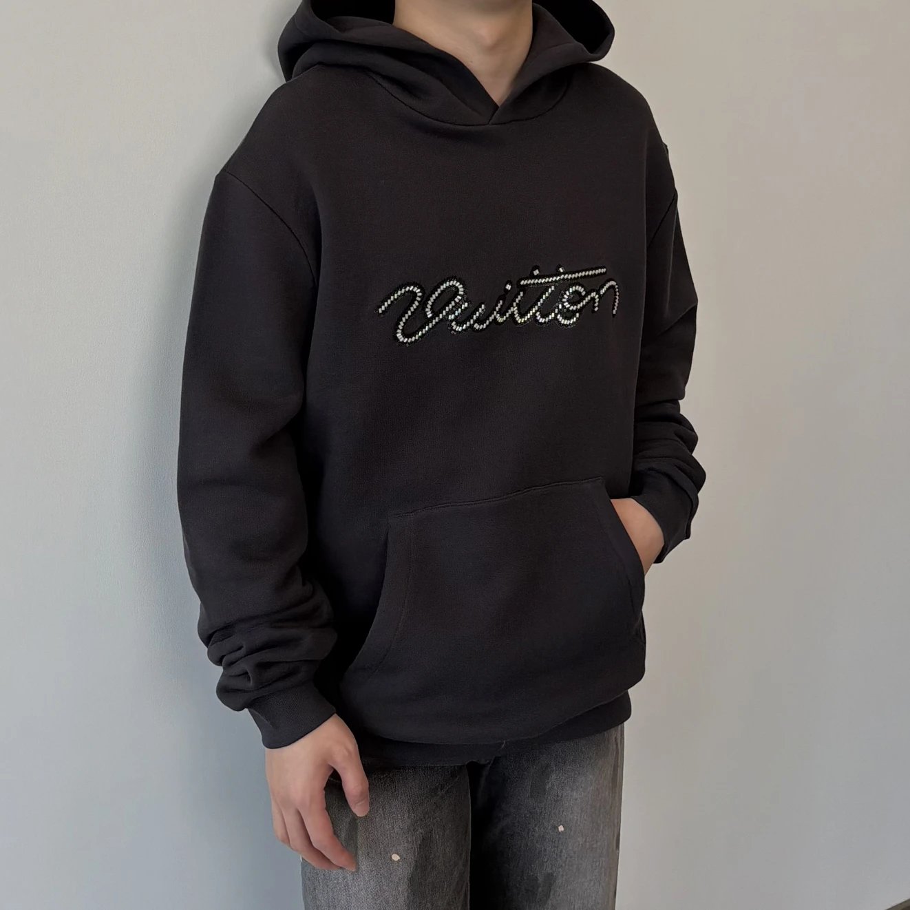 RD-C277 · Beaded Script Embroidery Hoodie showcase view 2