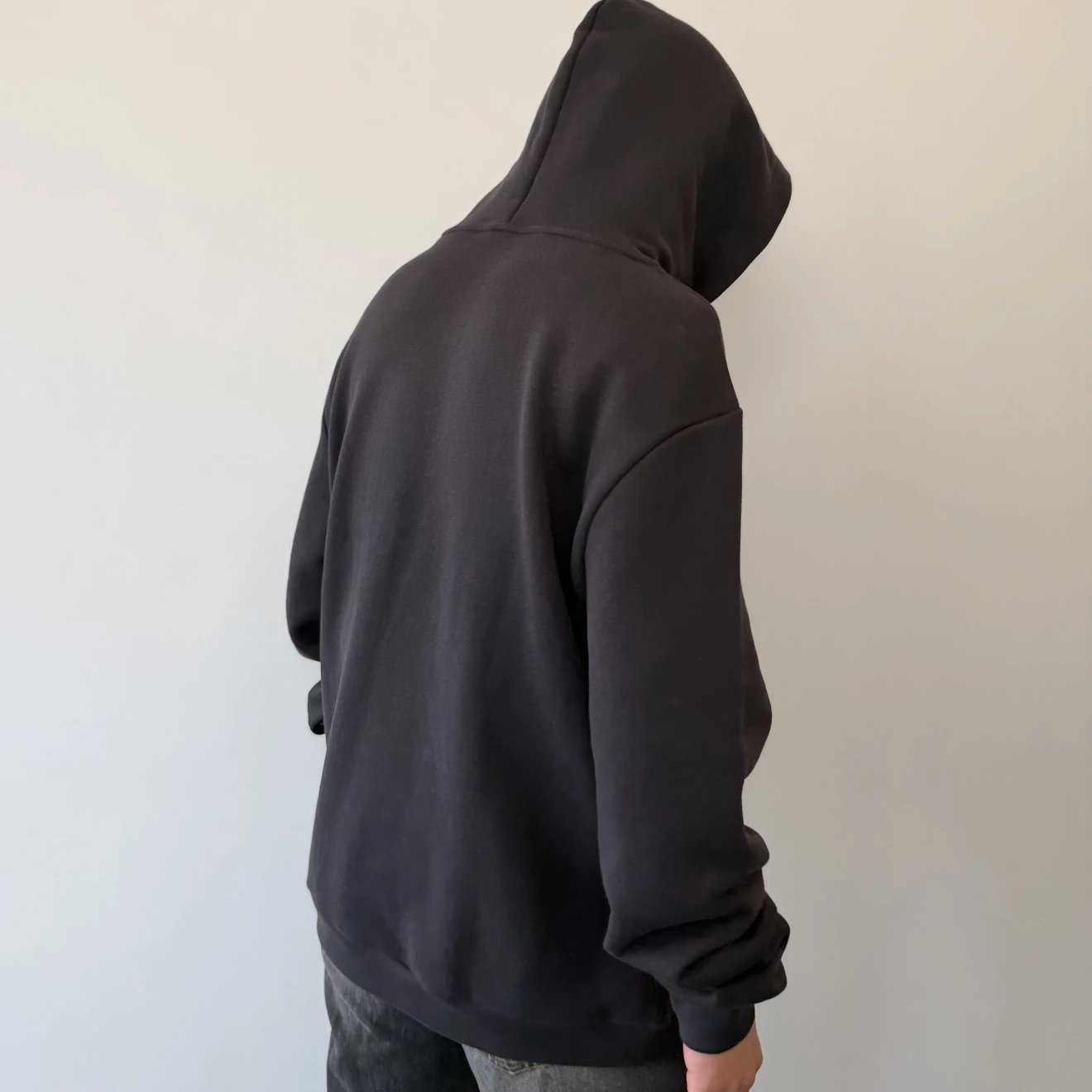 RD-C277 · Beaded Script Embroidery Hoodie showcase view 7