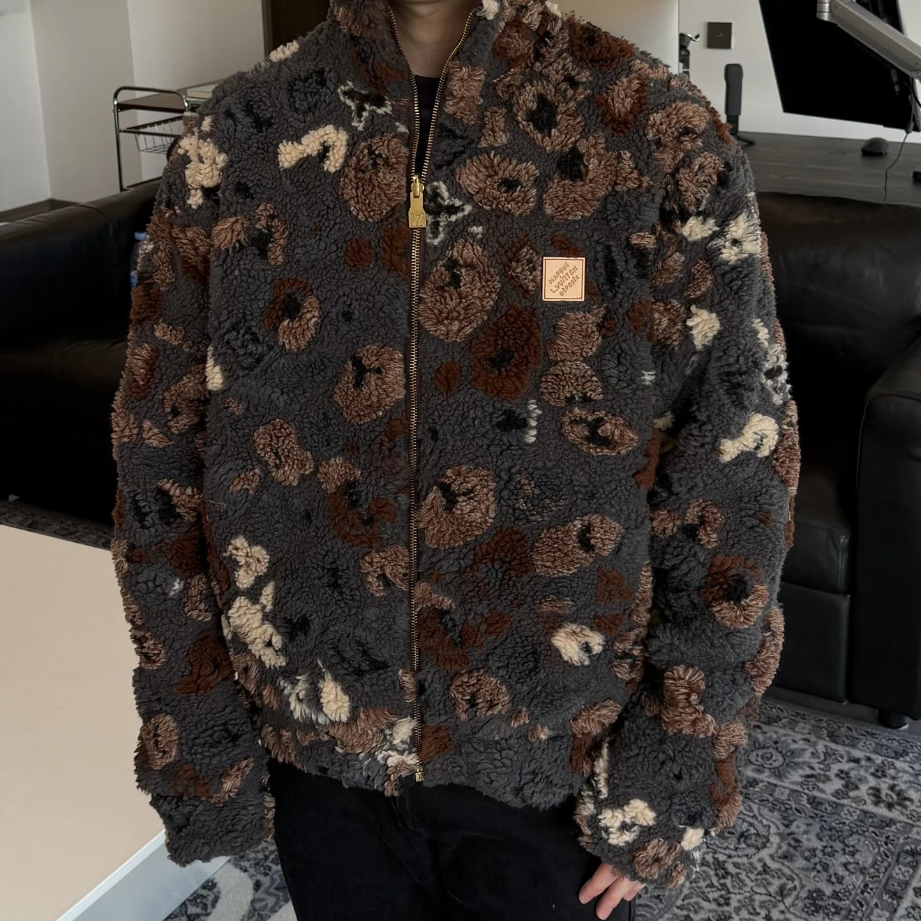 RD-C249 · Reversible Sherpa Jacket showcase view 3