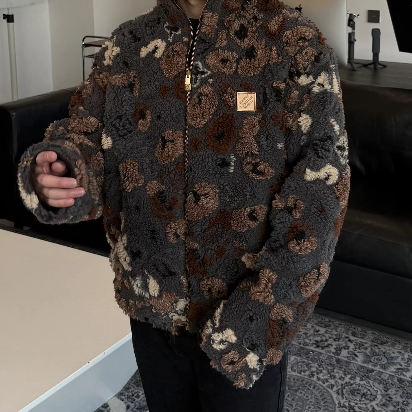 RD-C249 · Reversible Sherpa Jacket showcase view 5