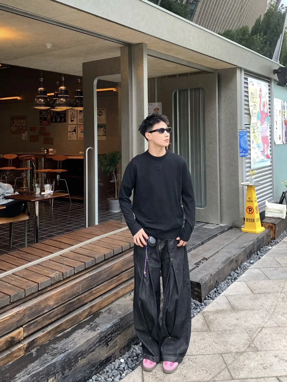 RD-C384 · Black Logo Wool Sweater showcase view 10