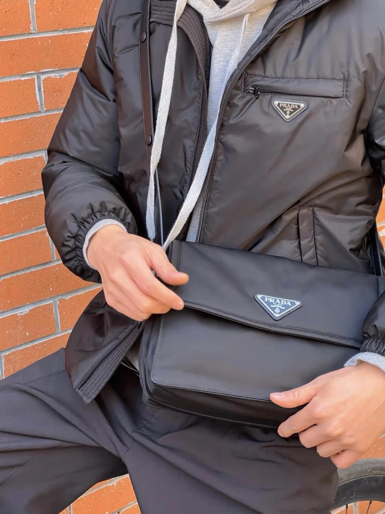 RD-C327 · Black Hooded Padded Jacket showcase view 8